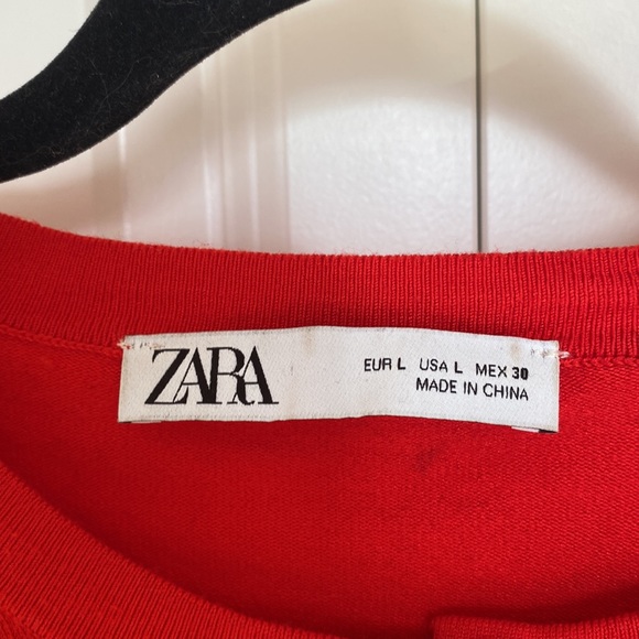 Bright red cardigan with gold buttons - Picture 3 of 3